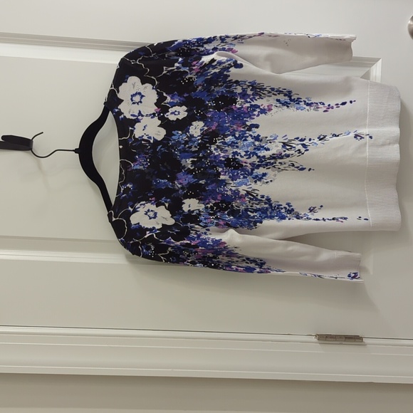 White House Black Market Size Small Floral Cardigan - Picture 5 of 6